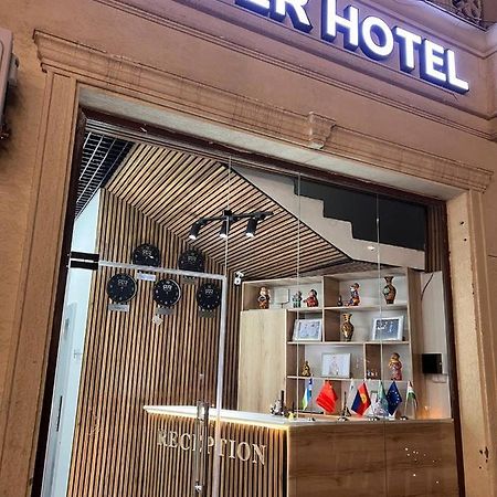 Rever Hotel Tasjkent Eksteriør bilde