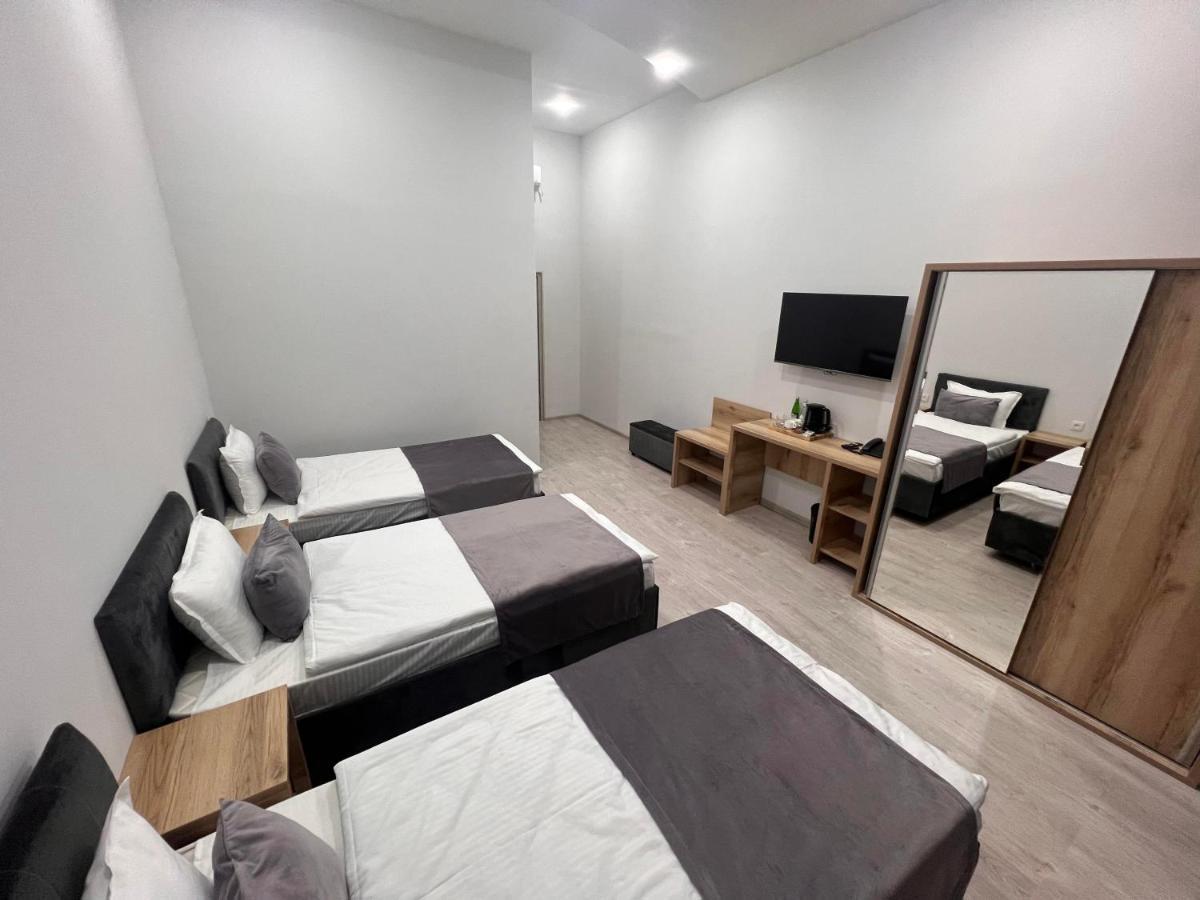 Rever Hotel Tasjkent Eksteriør bilde
